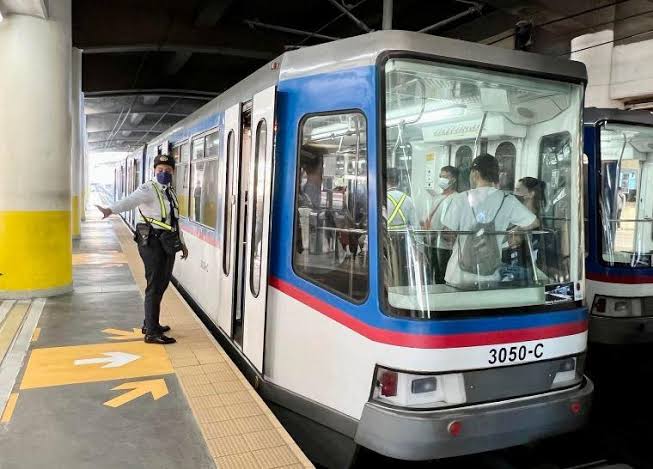 MRT 3 Stations – Route Of Metro Rail Transit Line 3 In Metro Manila Philippines
